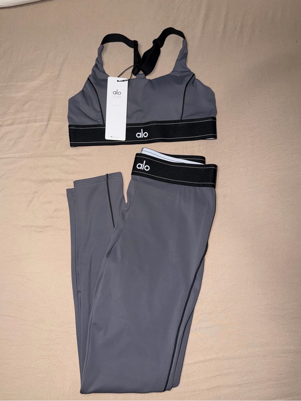 ALO Yoga Gray Sports Bra and Leggings Set